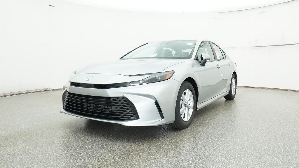 2025 Toyota Camry LE photo 3
