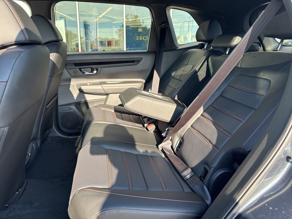 2026 Honda CR-V Hybrid Sport-L photo 7