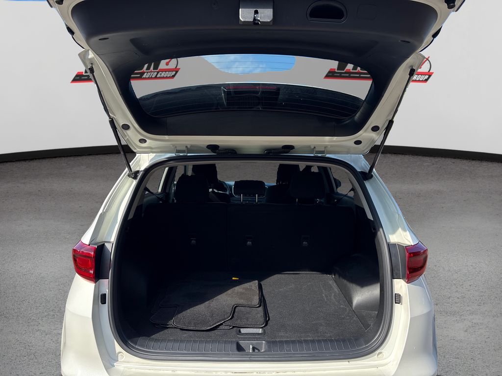 2022 Kia Sportage LX photo 11