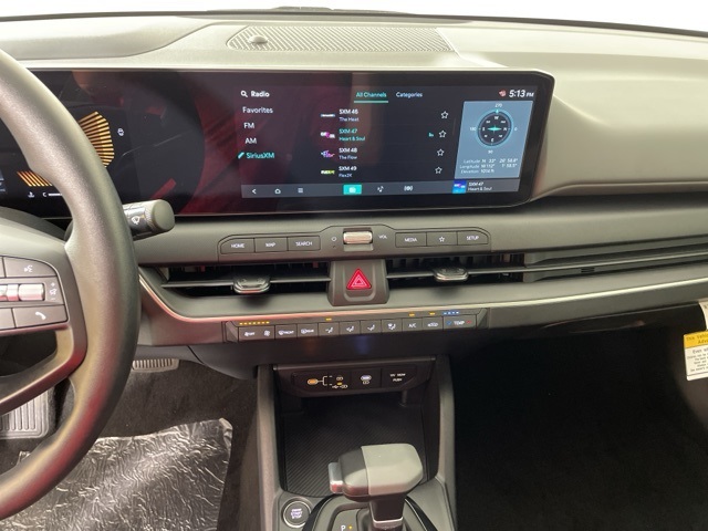 2025 Kia K4 LXS photo 22