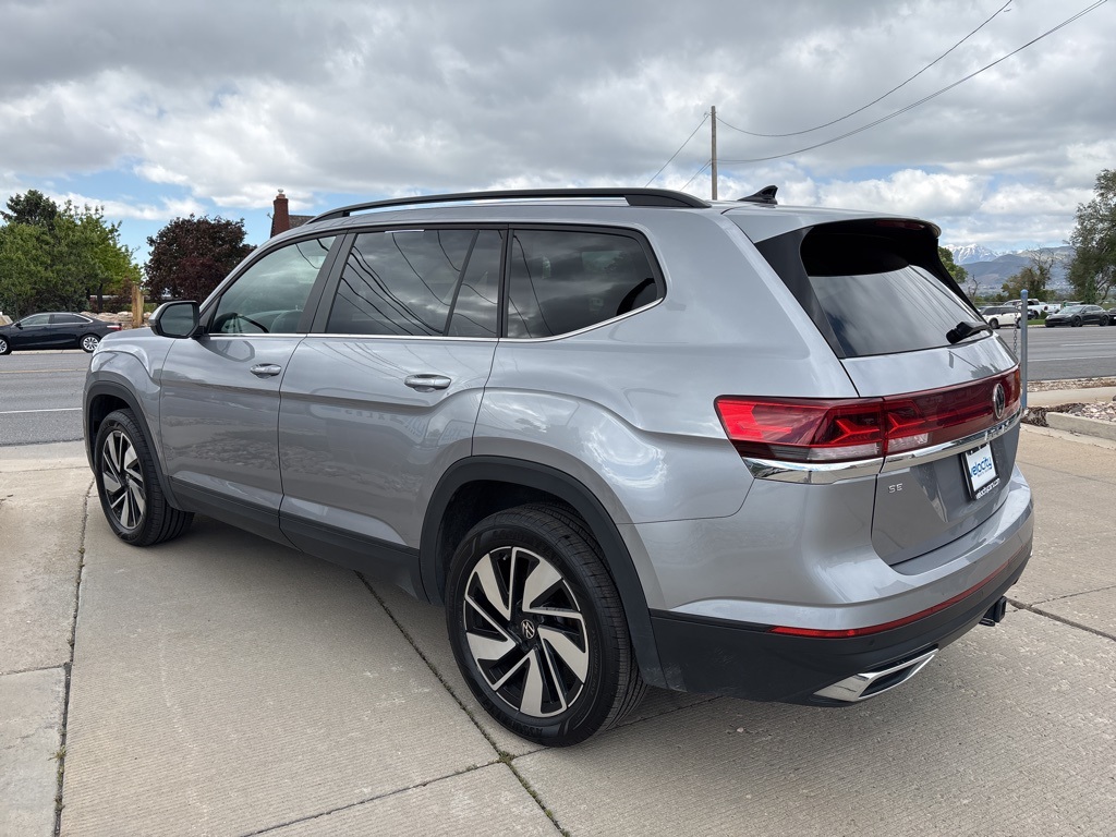 2024 Volkswagen Atlas SE Technology photo 7