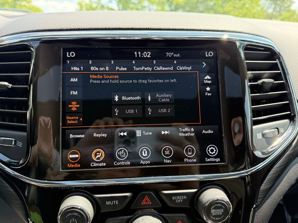 Used 2022 Red Jeep Laredo X image 20