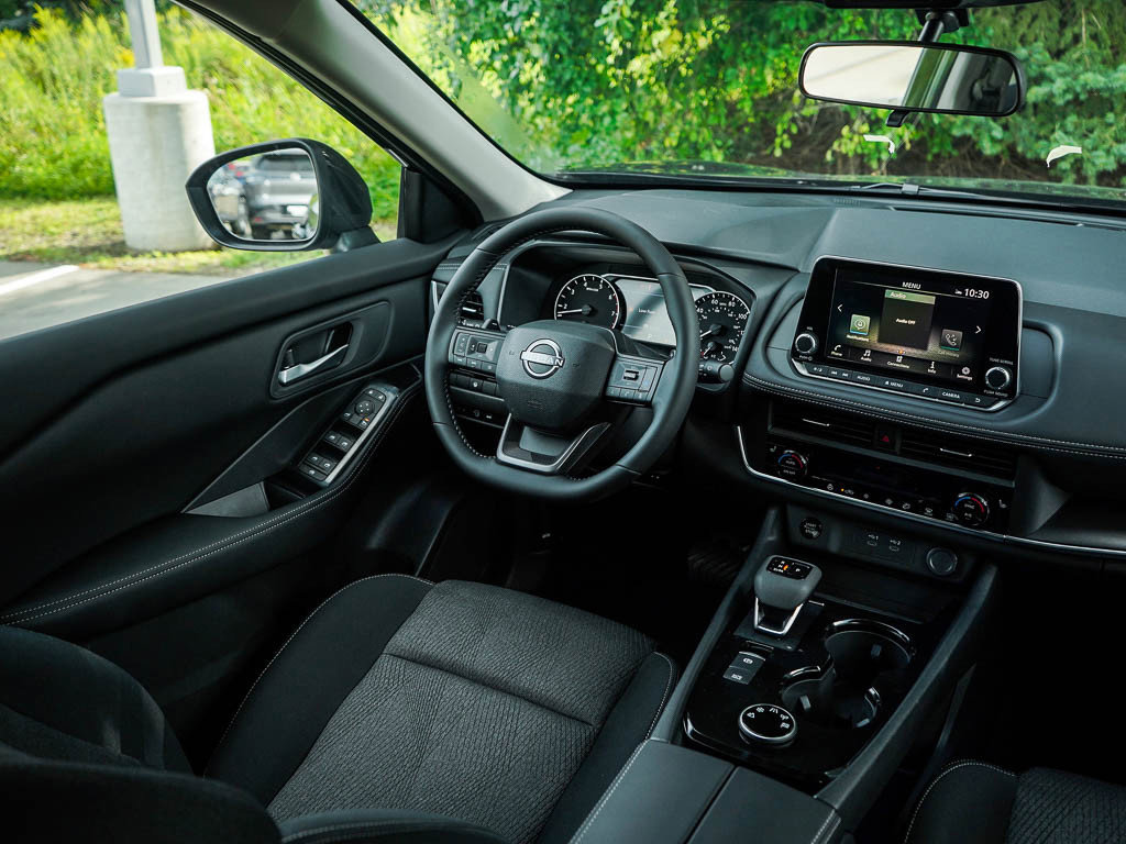 2026 Nissan Rogue SV photo 14