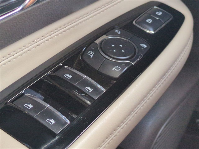 2022 Lincoln Corsair Standard photo 21