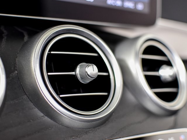 2020 Mercedes Benz C 300 photo 25