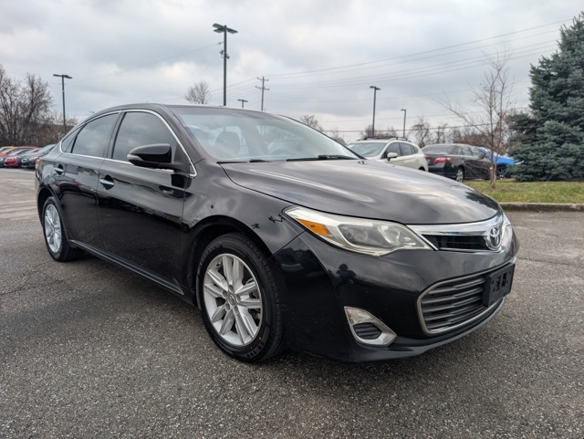 2014 Toyota Avalon Limited's photo