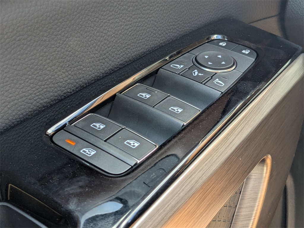2025 Nissan Pathfinder Platinum photo 20
