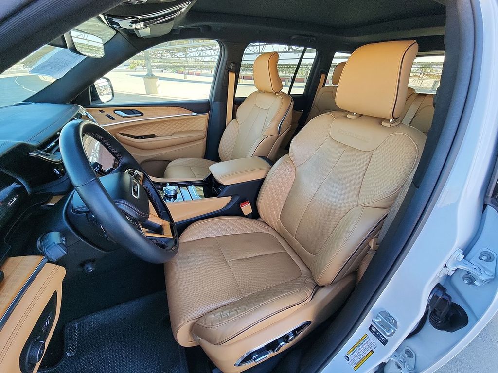 2024 Jeep Grand Cherokee Summit Reserve photo 20