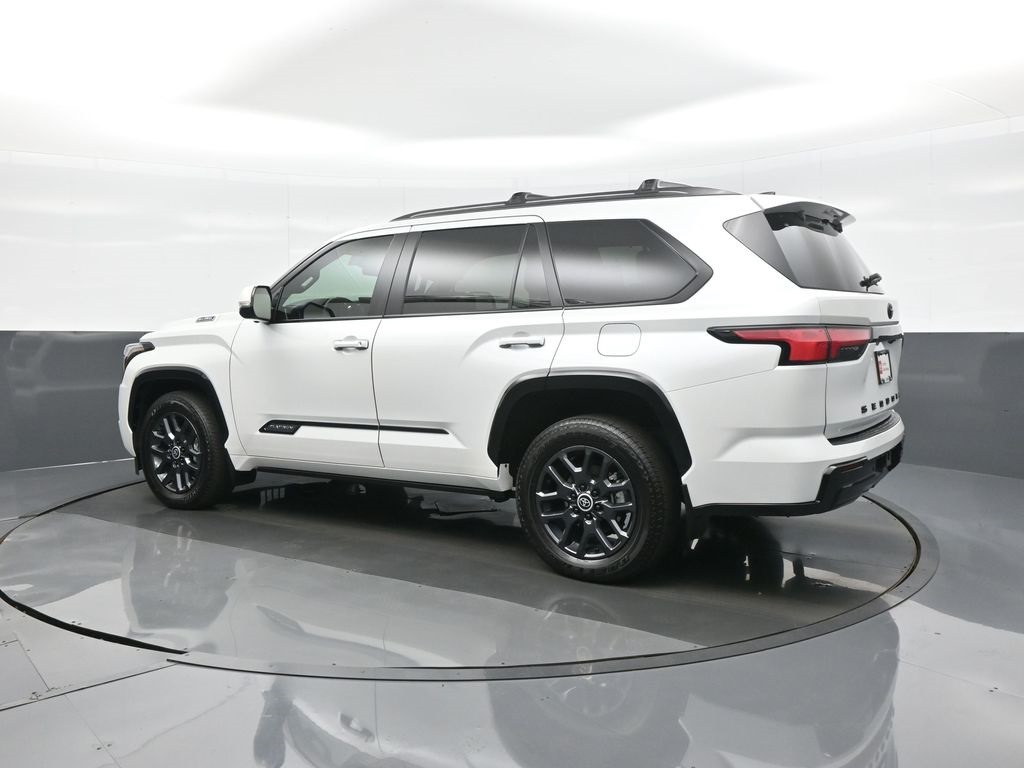 2024 Toyota Sequoia Platinum photo 3
