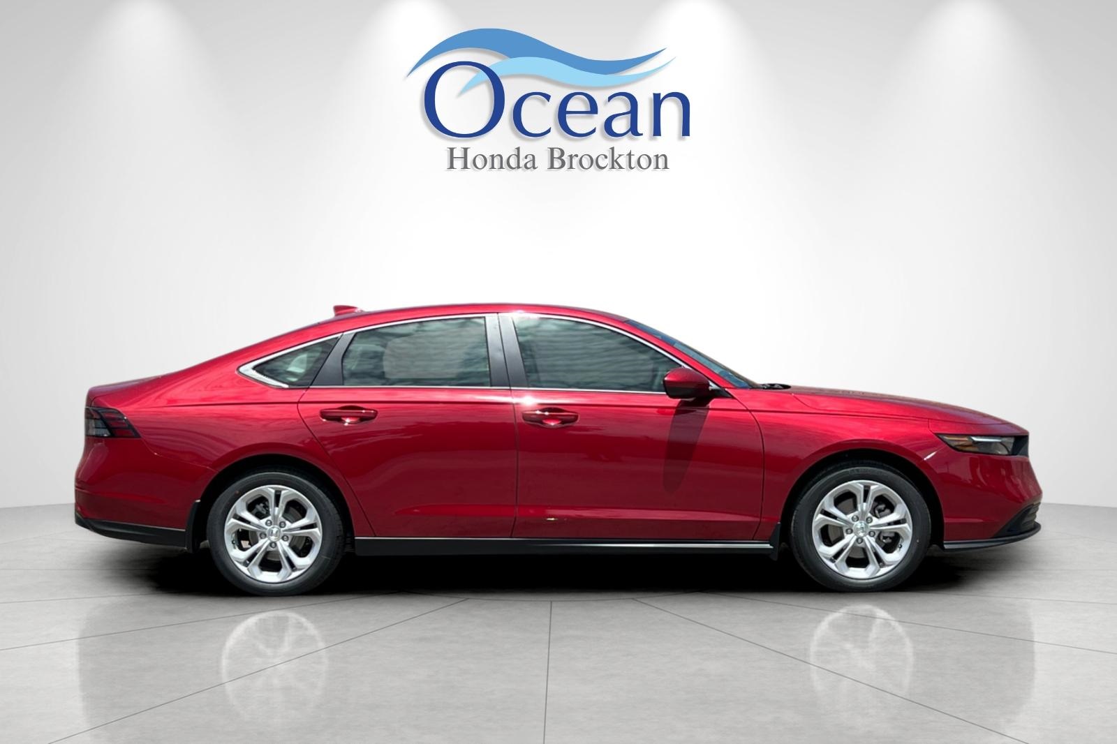 2025 Honda Accord LX photo 4