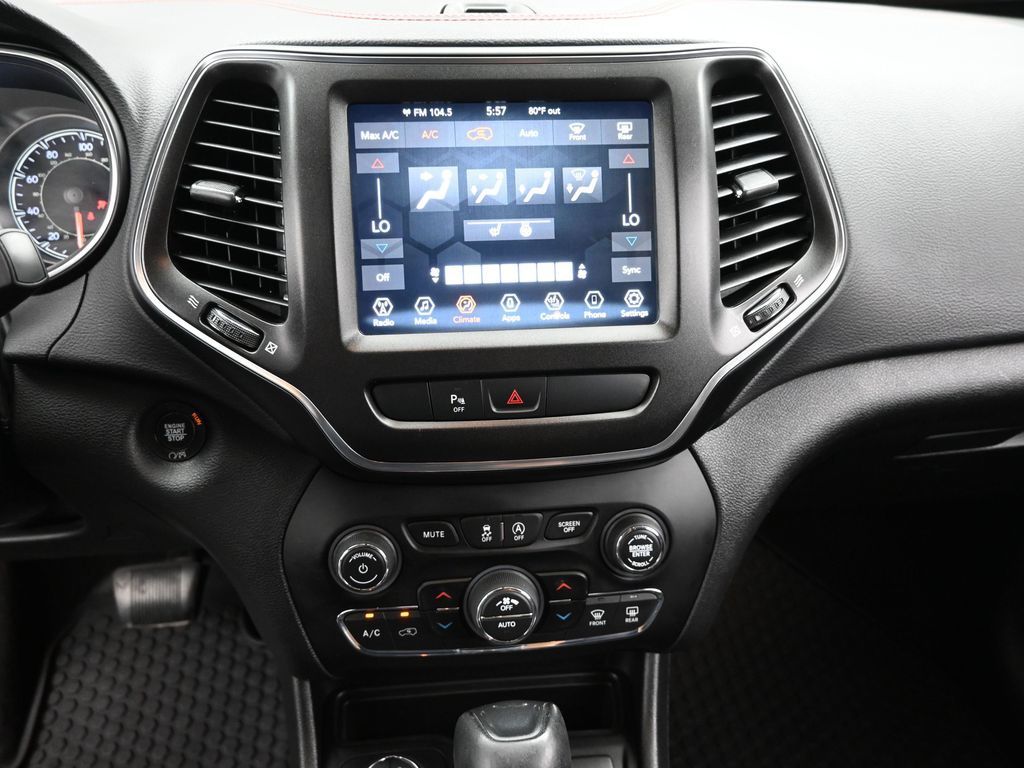2019 Jeep Cherokee Trailhawk photo 12