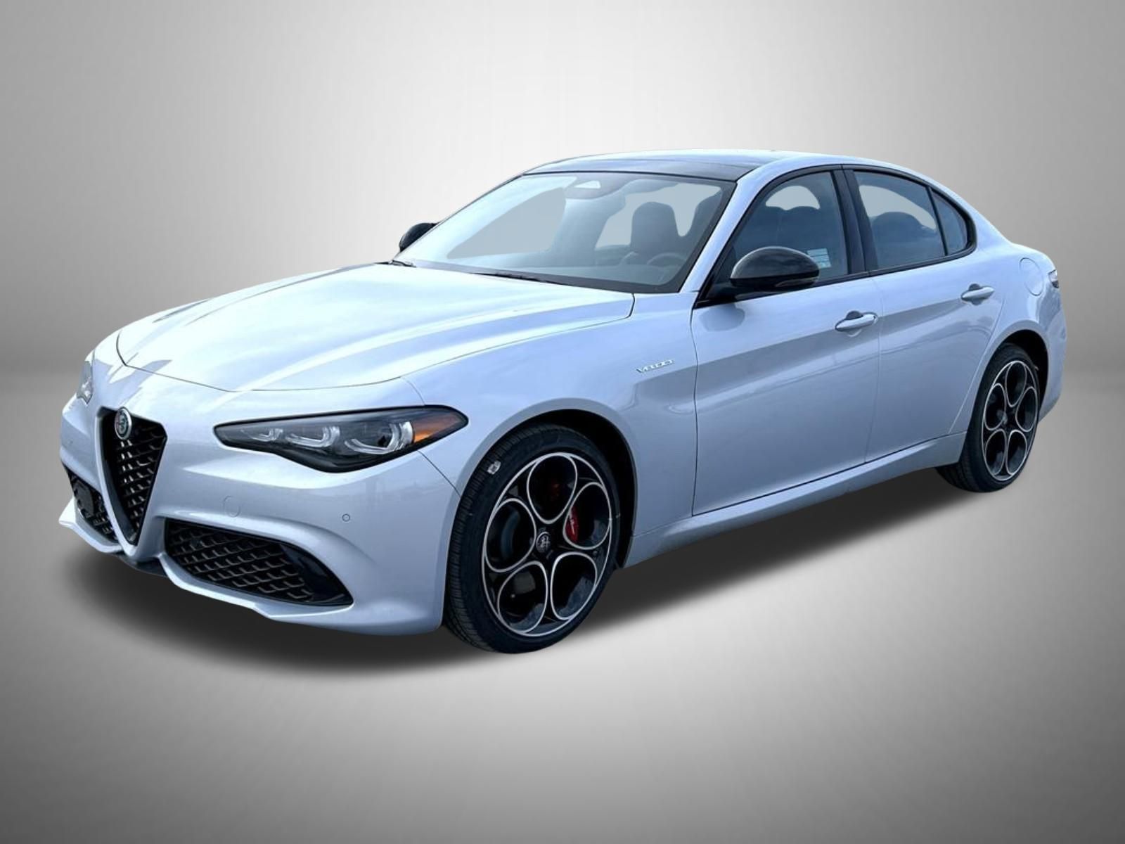 2025 Alfa Romeo Giulia Base's photo