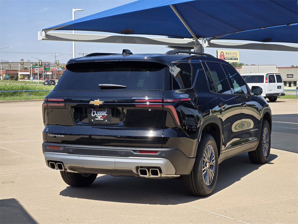 2026 Chevrolet Traverse photo 4