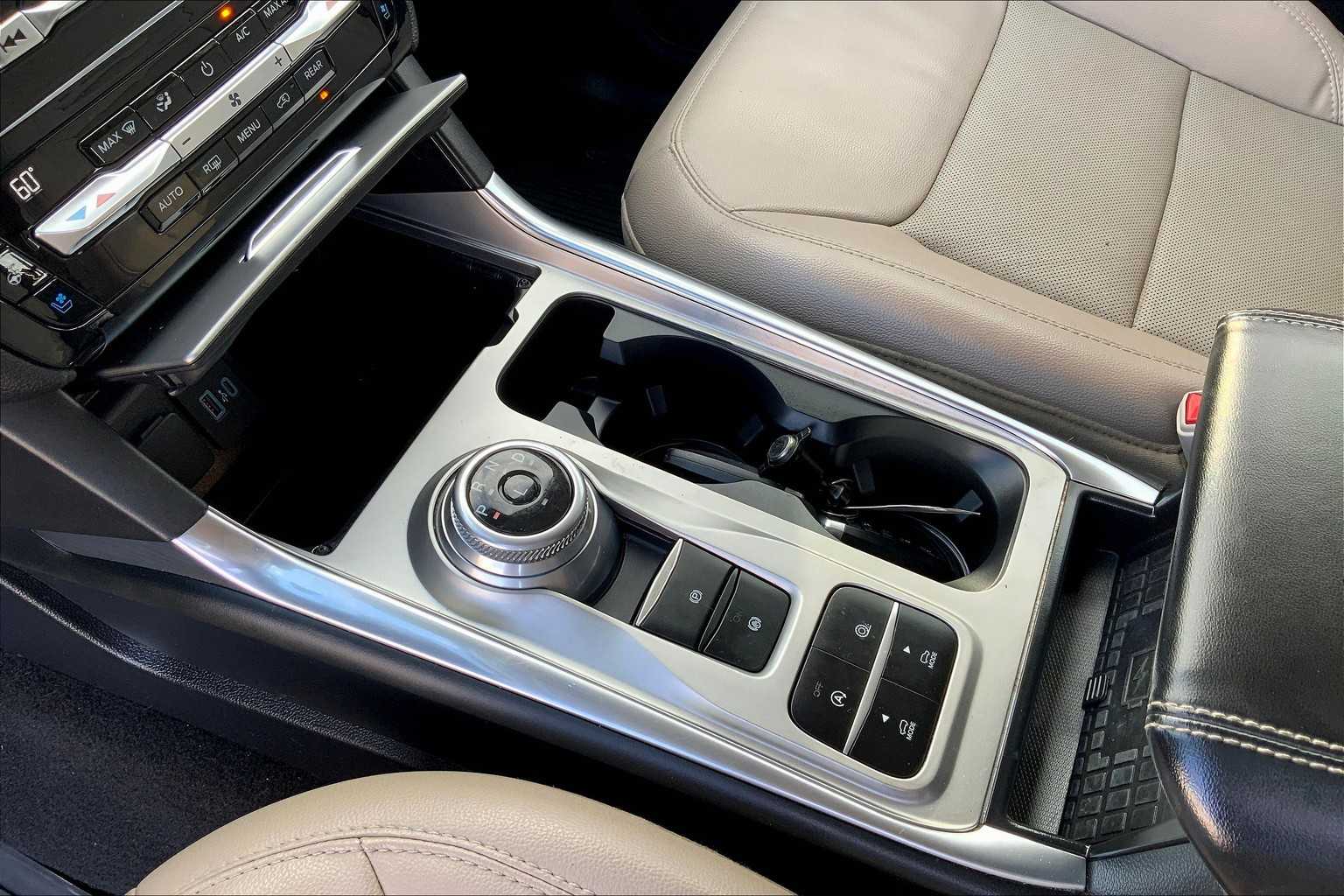 2021 Ford Explorer Limited photo 16