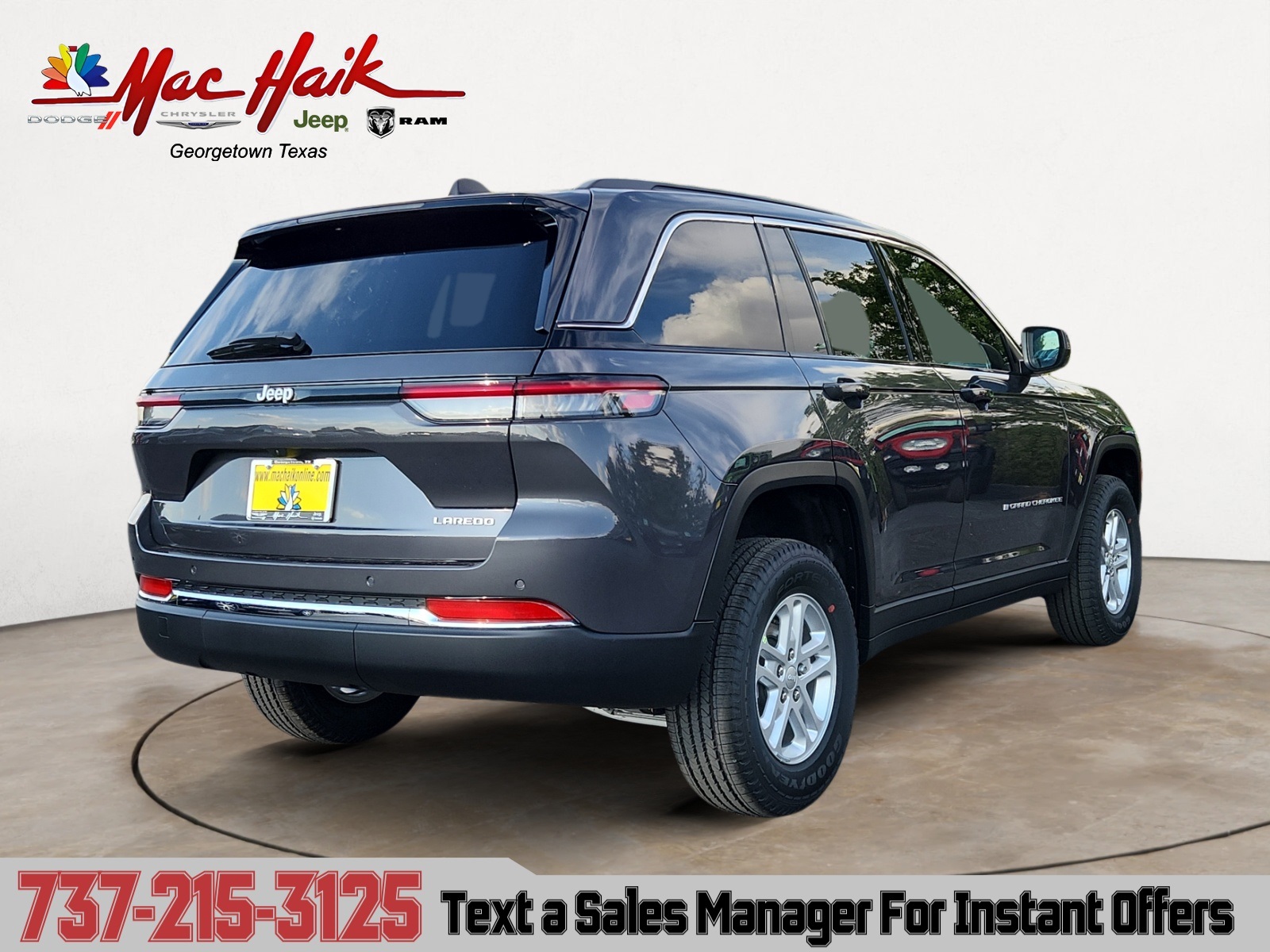 2025 Jeep Grand Cherokee Laredo photo 4