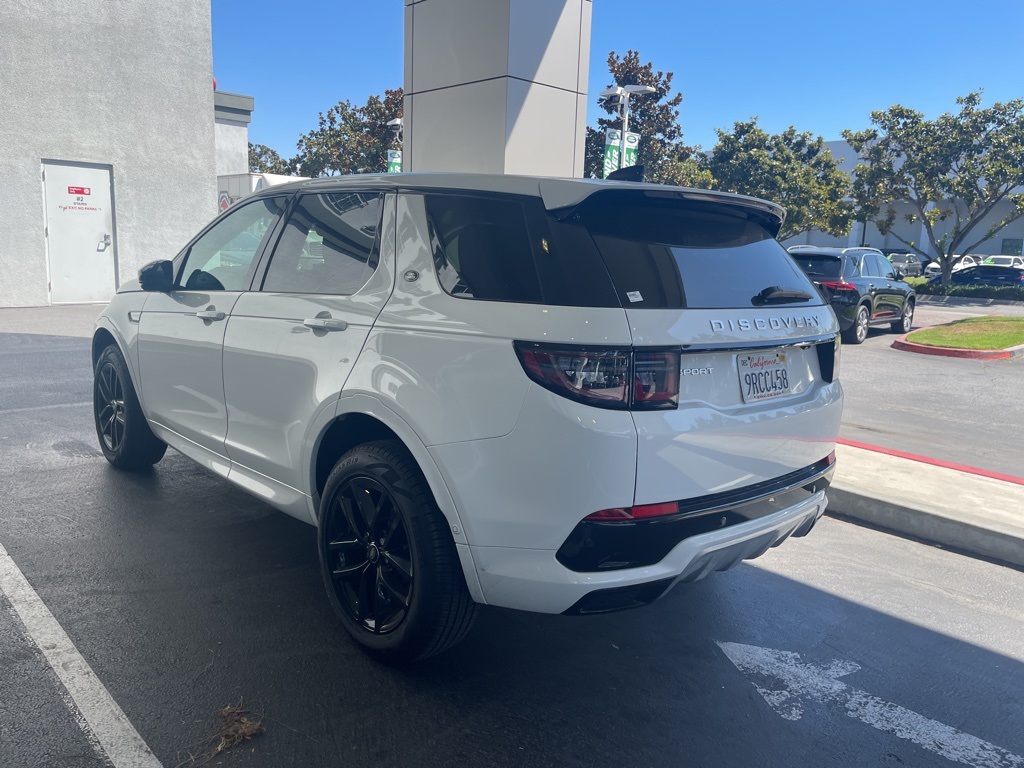 2024 Land Rover Discovery Sport S photo 3
