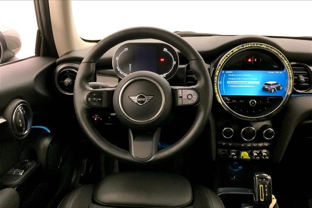 2022 Mini Cooper SE Hardtop 2 Door Signature photo 4