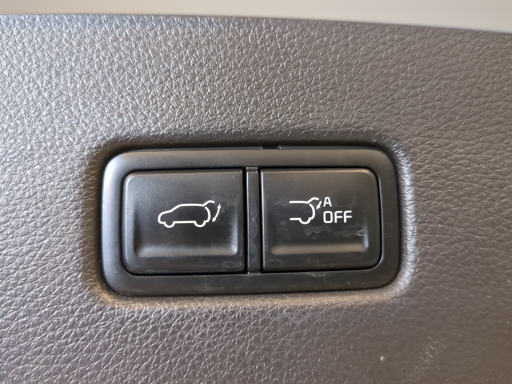 2024 Kia Carnival EX photo 15
