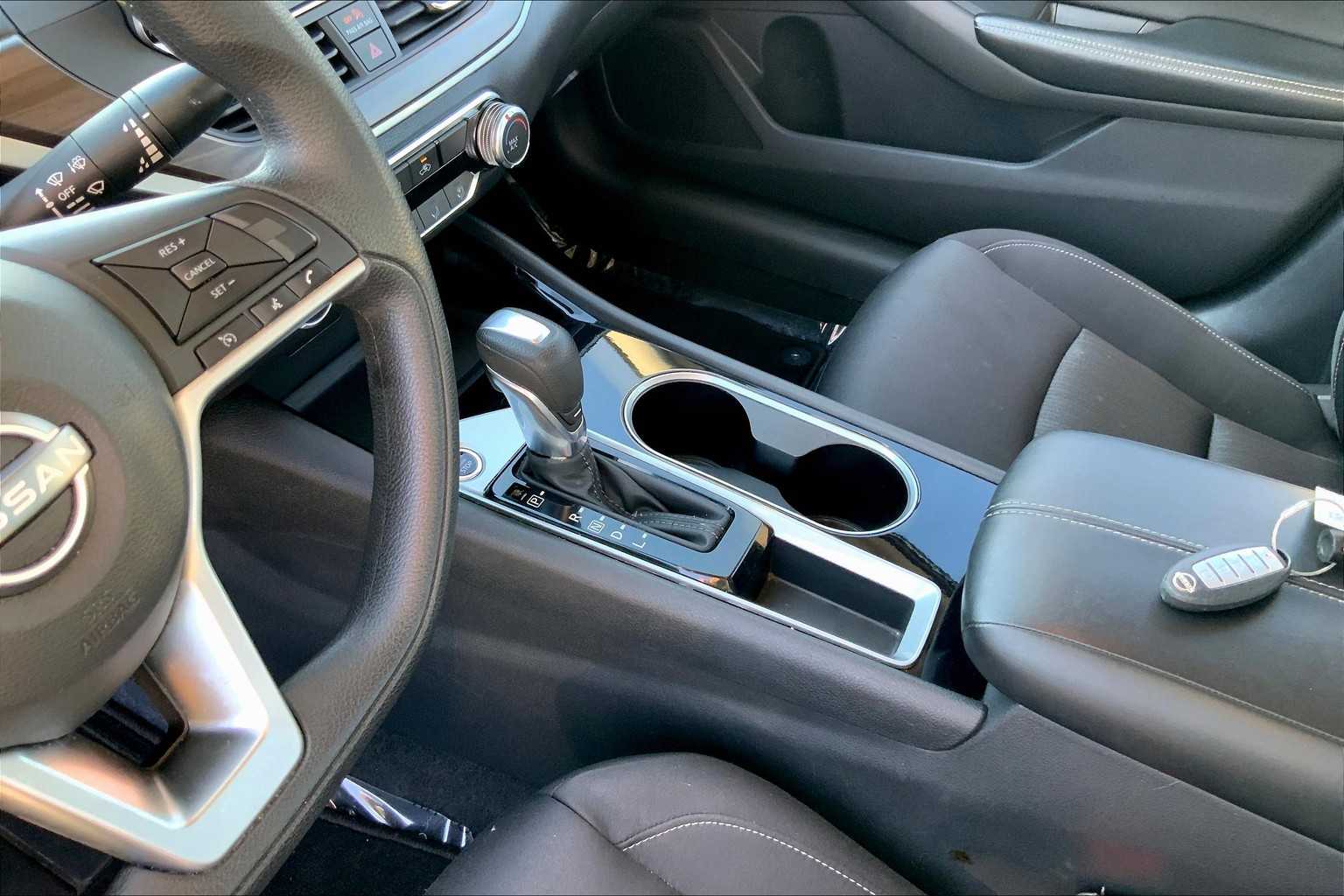 2024 Nissan Altima 2.5 SV photo 15