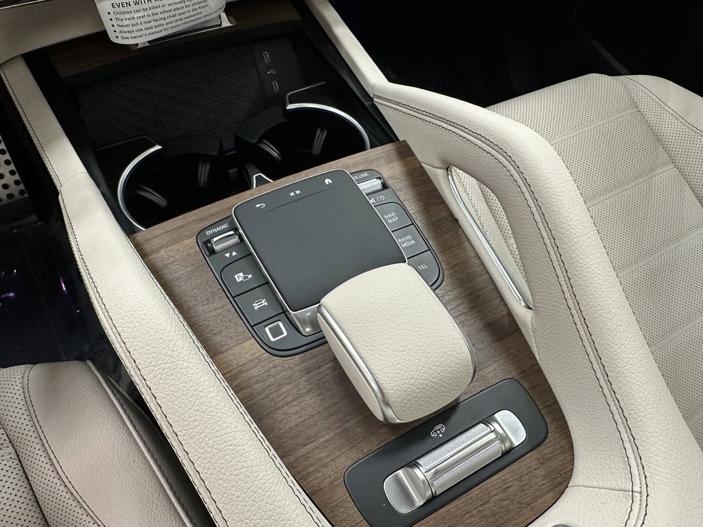 2026 Mercedes Benz GLS 450 4MATIC photo 32