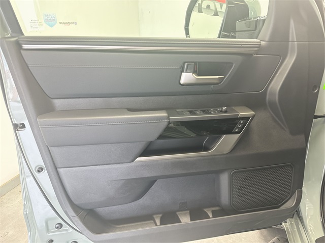 2025 Toyota Tundra Limited photo 14