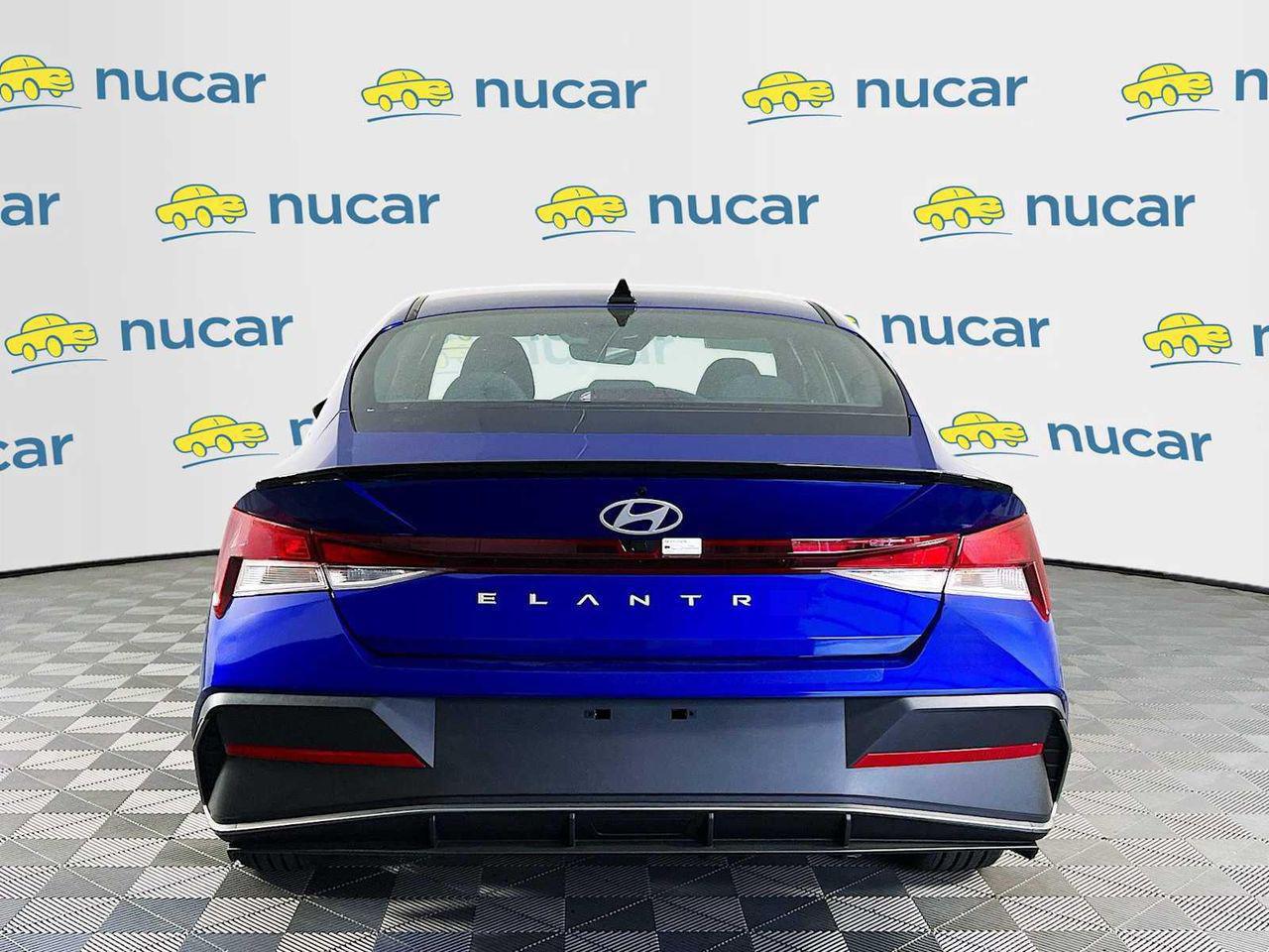2025 Hyundai Elantra SEL Sport photo 5