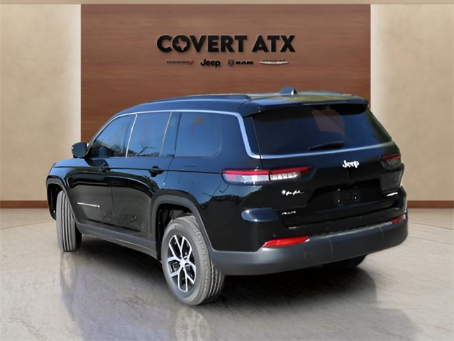 2025 Jeep Grand Cherokee Limited photo 2