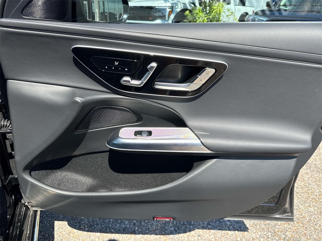 2025 Mercedes Benz E 350 photo 14