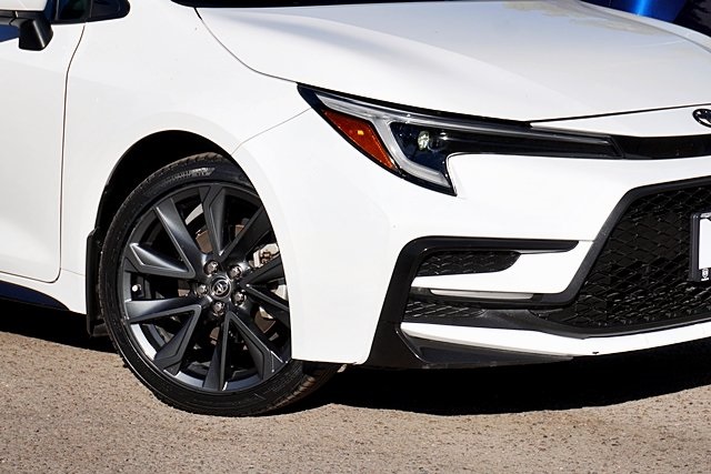2024 Toyota Corolla SE photo 3