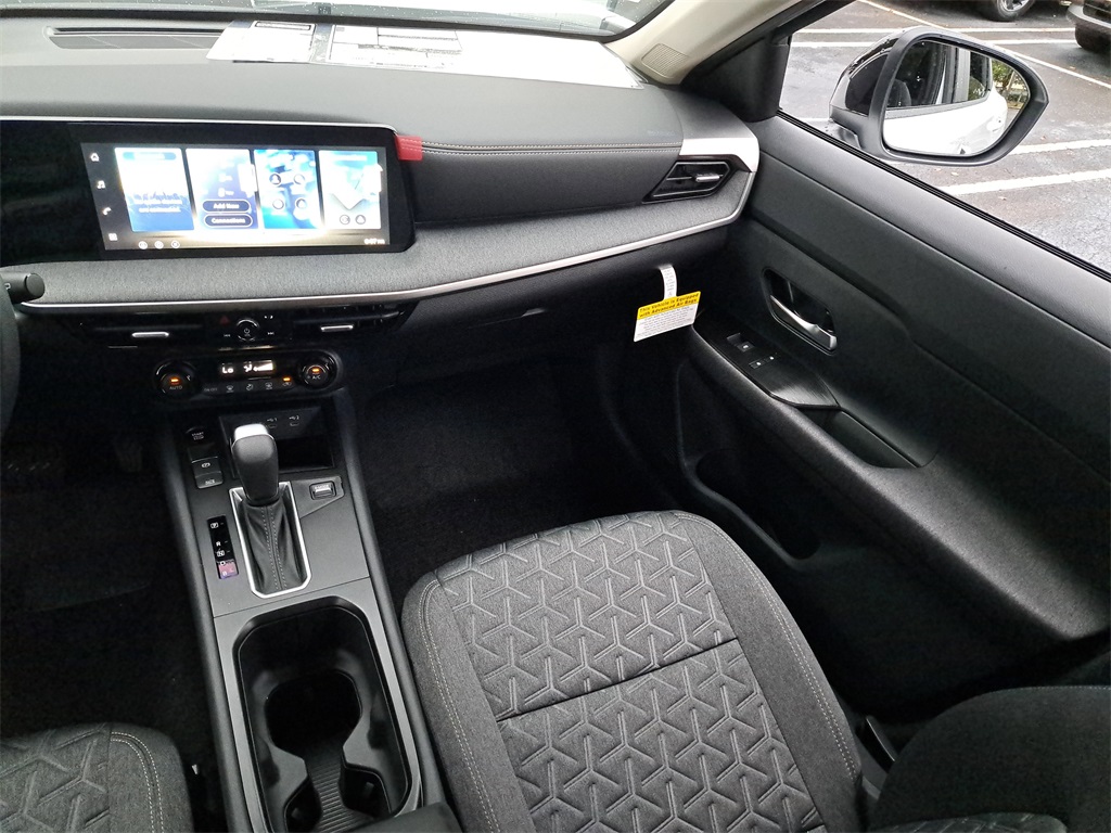 2026 Nissan Kicks SV photo 15
