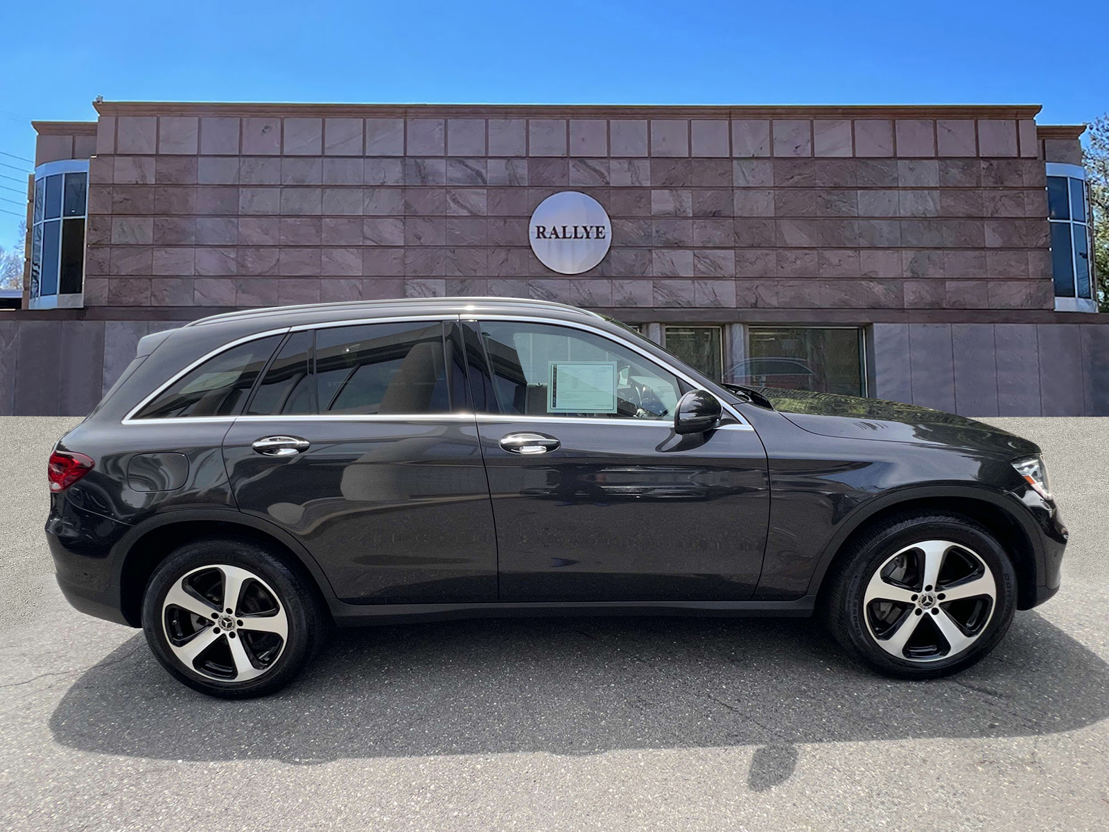 PreOwned 2021 MercedesBenz GLC GLC 300 4D Sport Utility in Roslyn 
