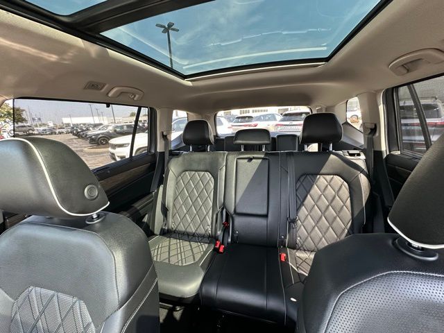 2024 Volkswagen Atlas SEL Premium R-Line photo 29