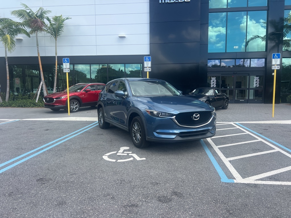 2017 Mazda CX-5 Touring photo 2