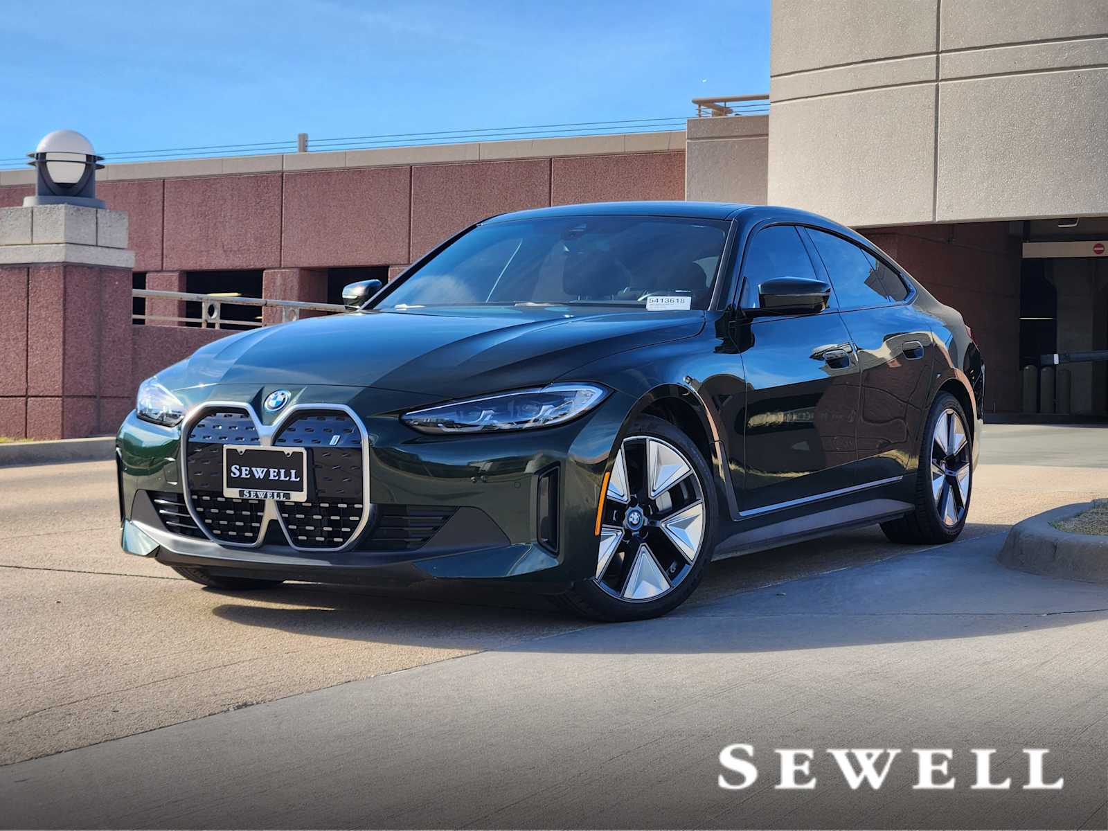 2023 BMW i4 40's photo