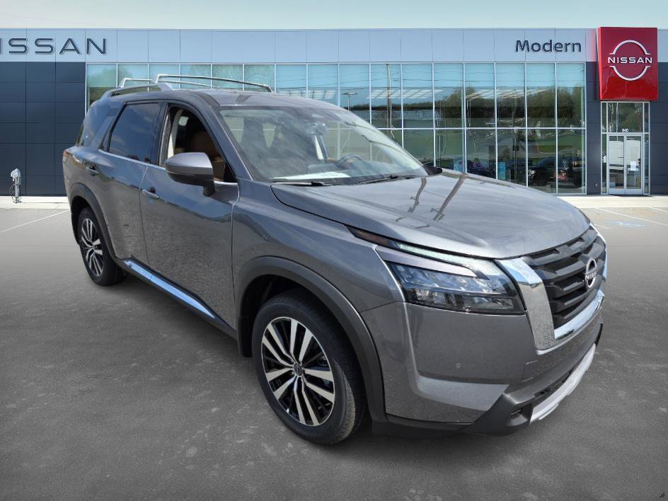 2025 Nissan Pathfinder Platinum photo 3