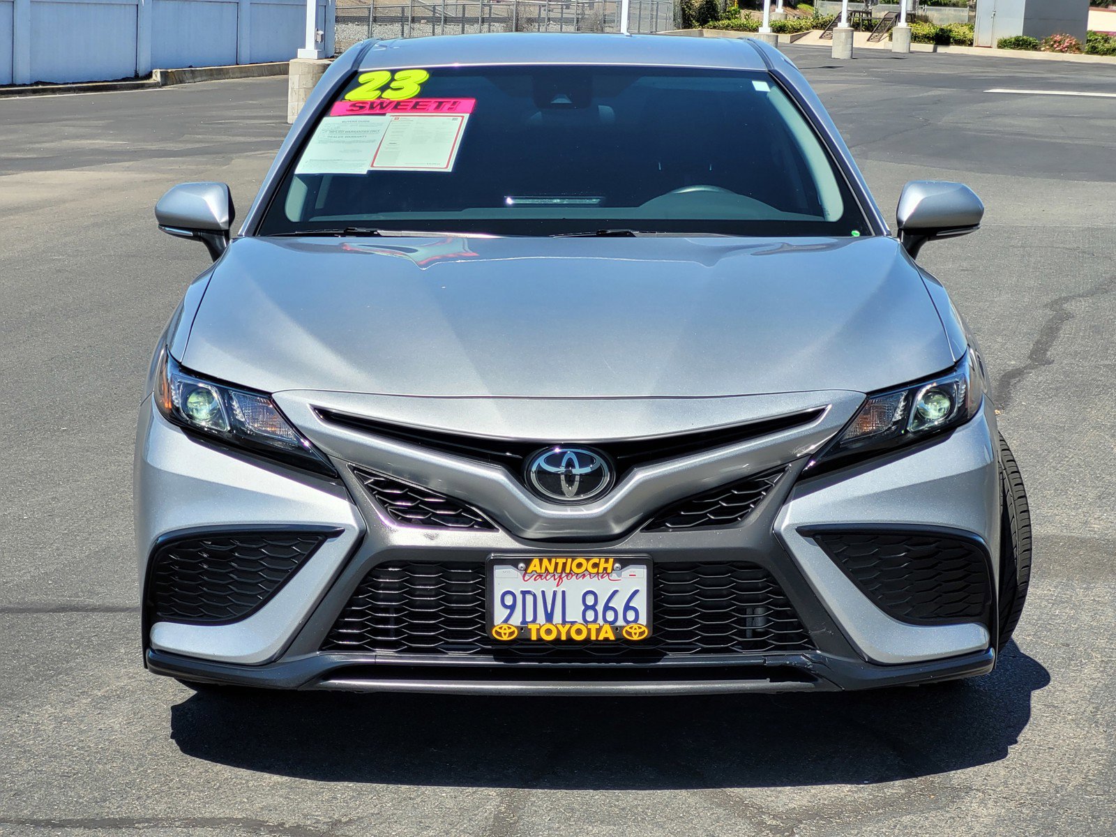 2023 Toyota Camry SE photo 2