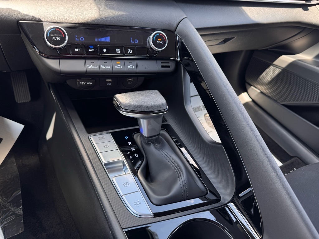 2025 Hyundai Elantra Hybrid Blue photo 4