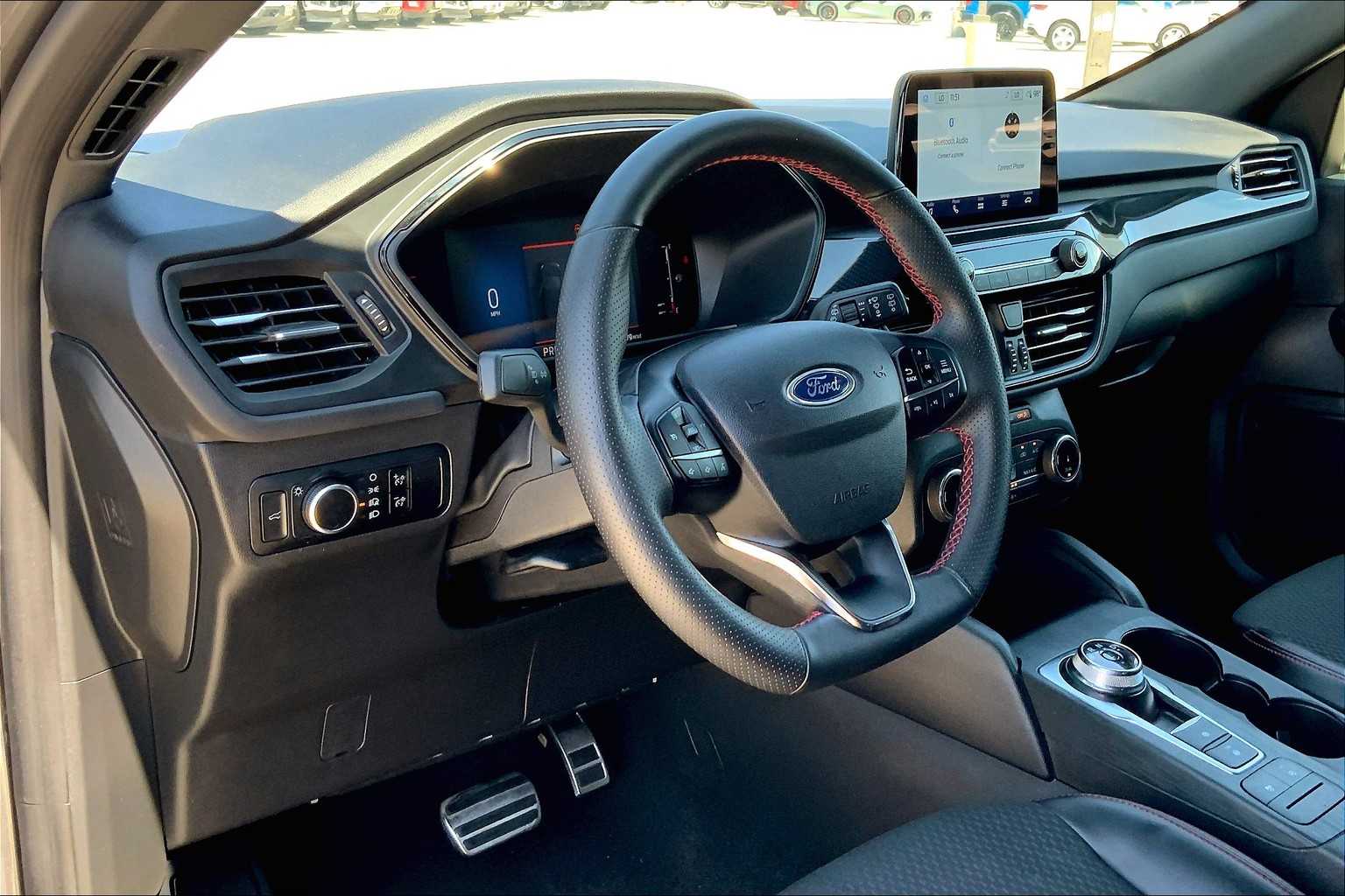 2024 Ford Escape ST-Line photo 14