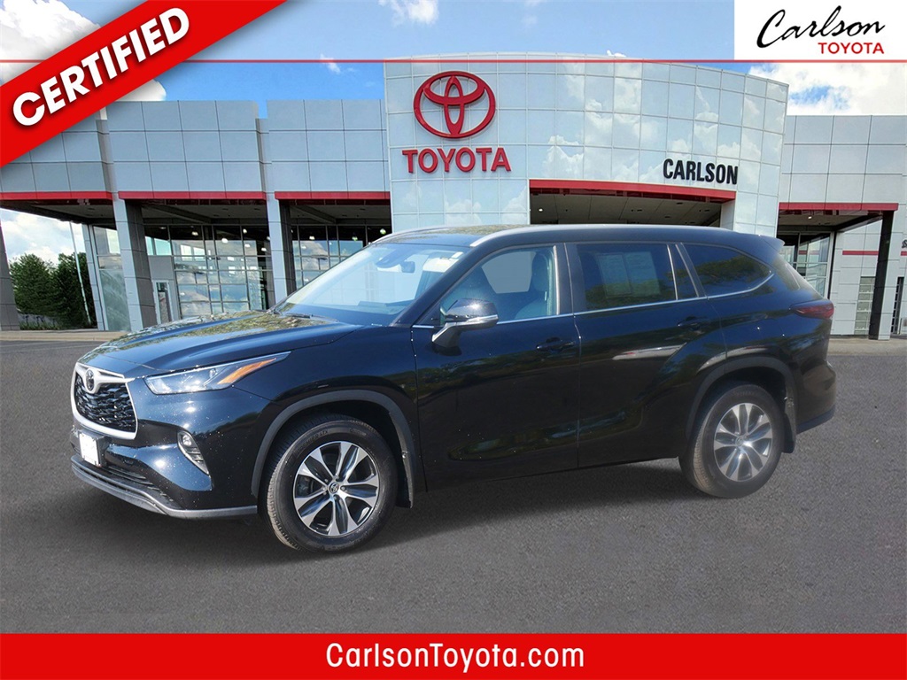 2024 Toyota Highlander XLE's photo