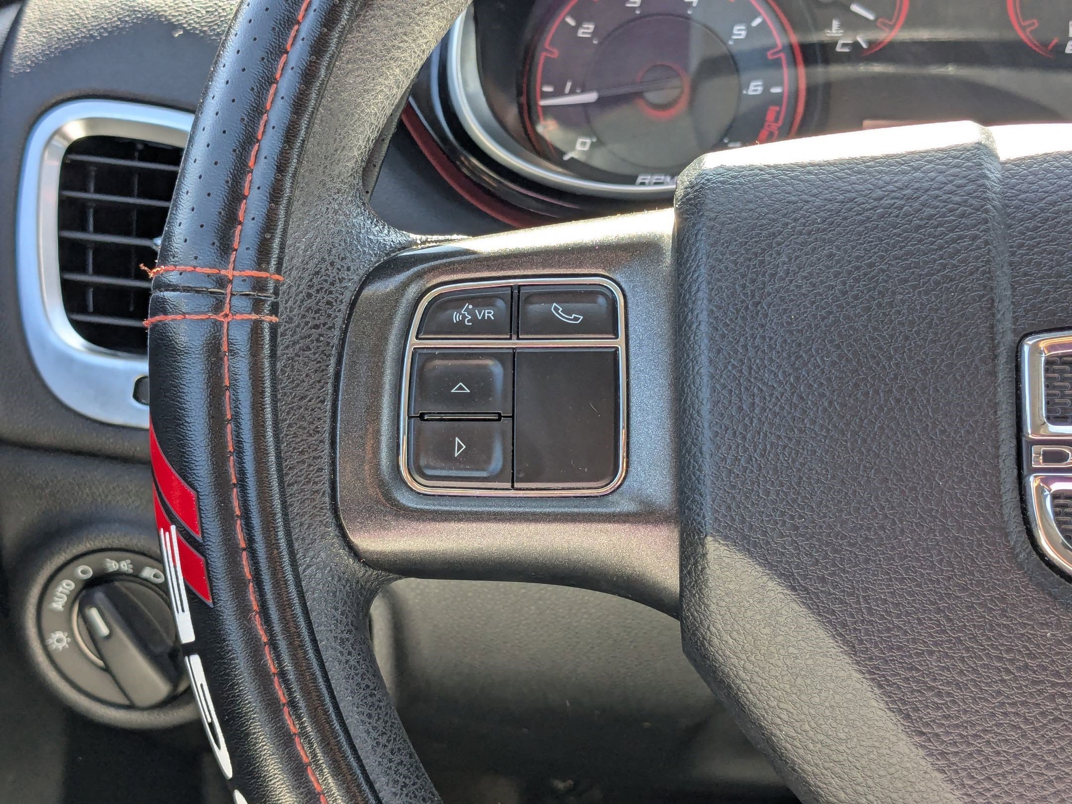 2014 Dodge Dart SXT photo 15