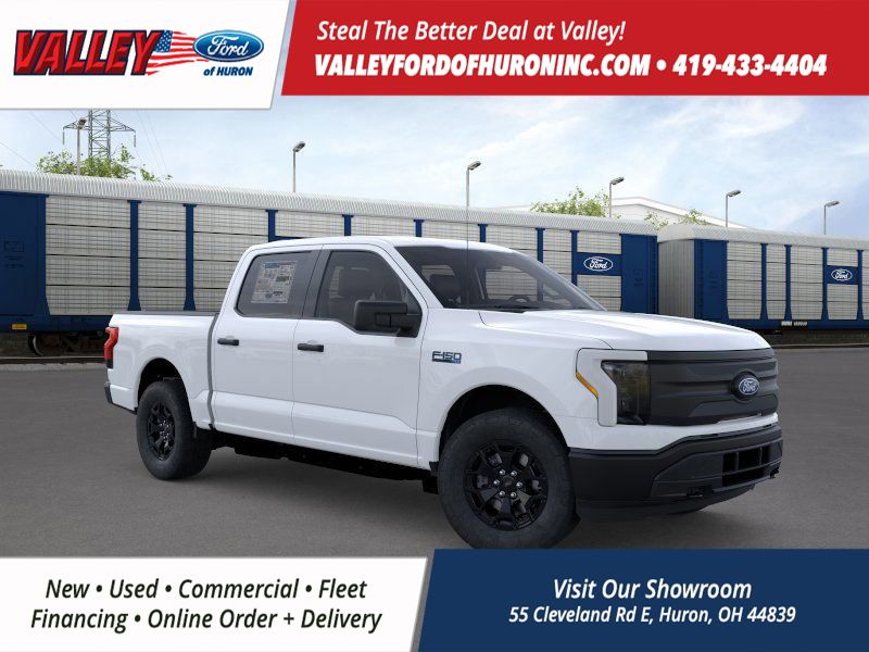 2025 Ford F-150 Lightning photo 2