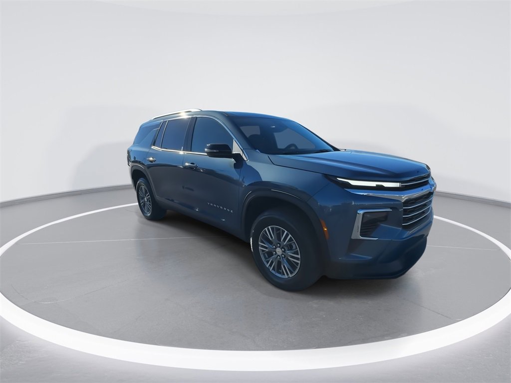 2026 Chevrolet Traverse photo 2
