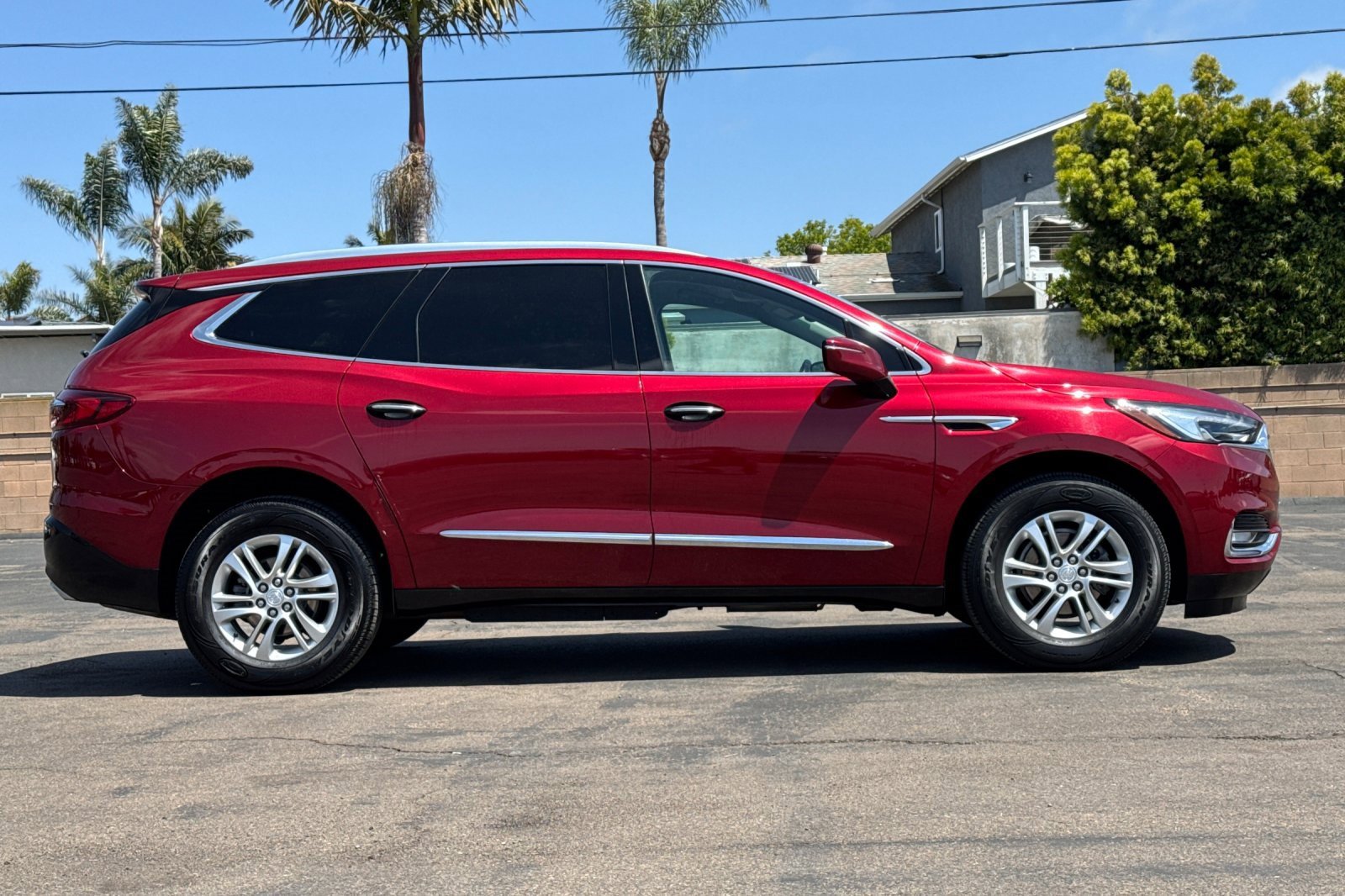2021 Buick Enclave Essence photo 3
