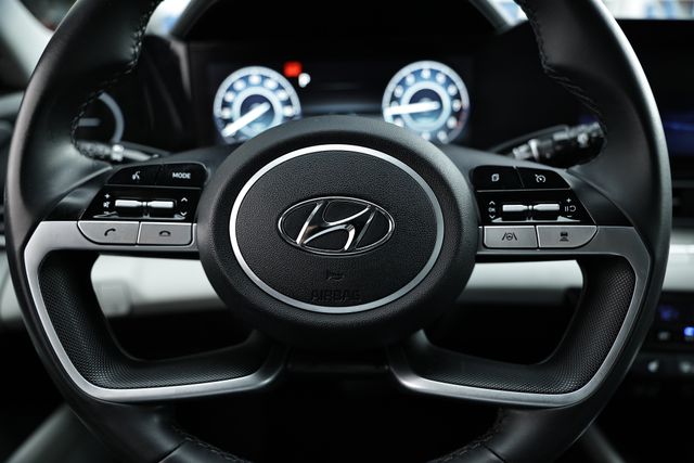 2022 Hyundai Elantra Limited photo 34
