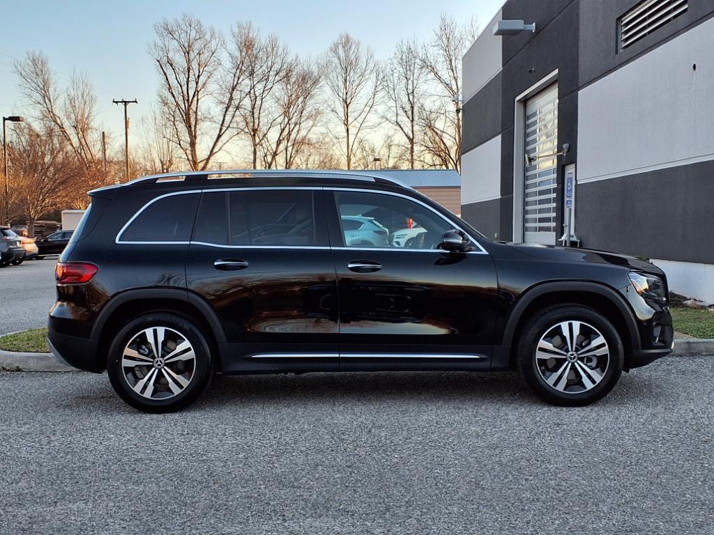 2025 Mercedes Benz GLB 250 4MATIC photo 3