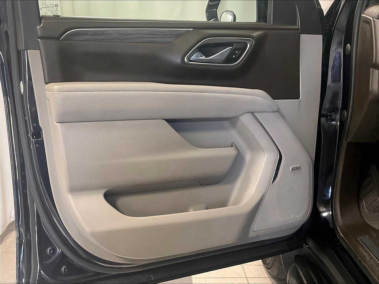 2023 Gmc Yukon SLT photo 9