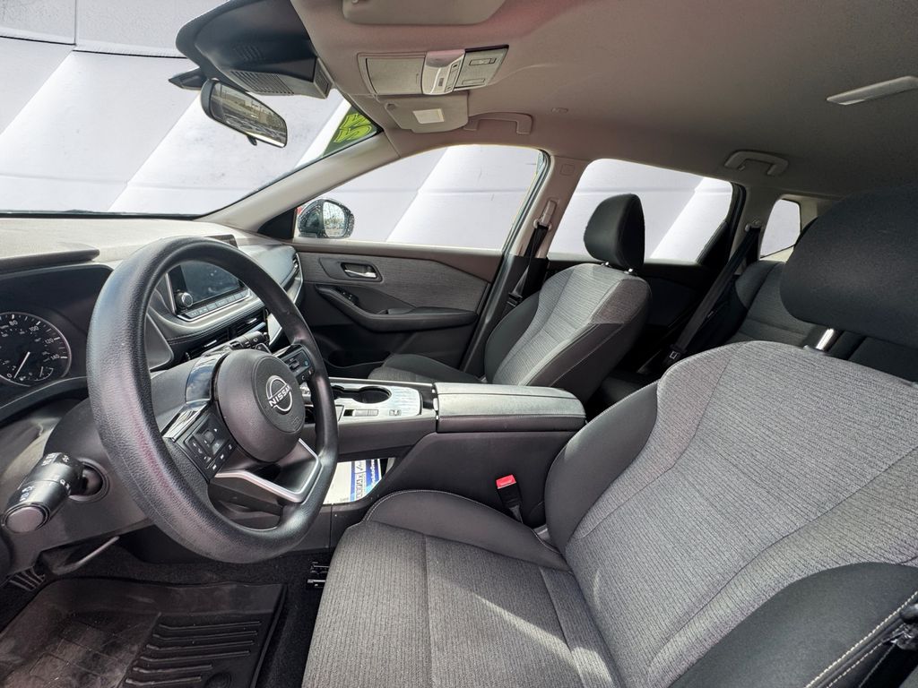2022 Nissan Rogue SV photo 7
