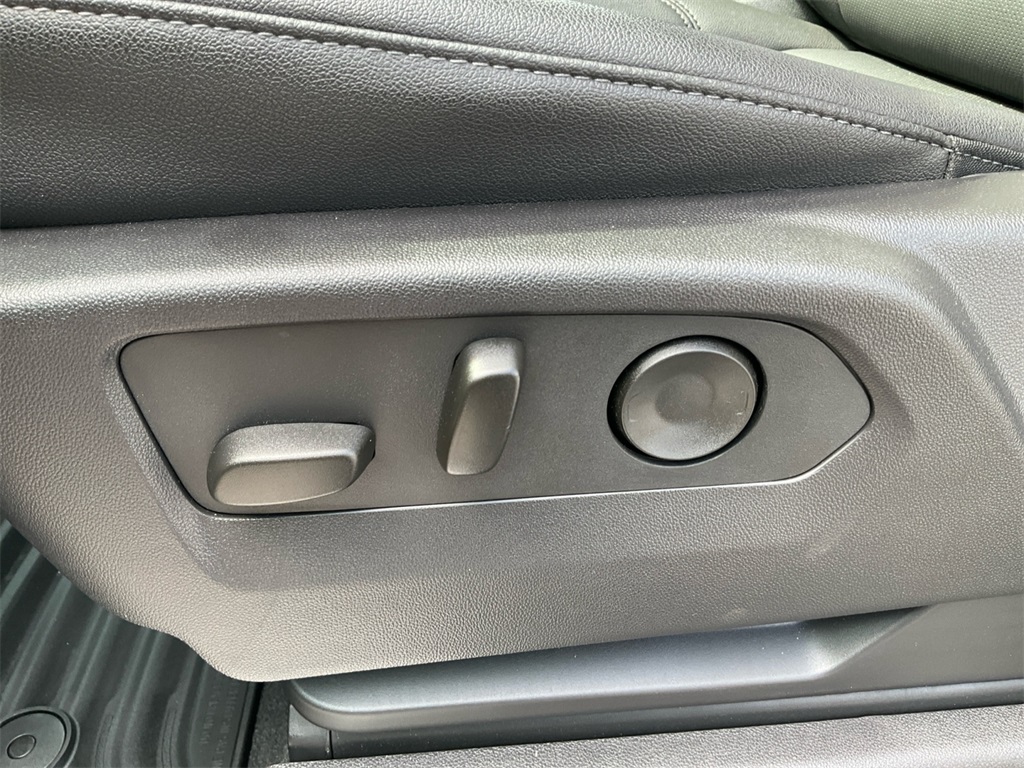 2025 Gmc Sierra 1500 SLT photo 25