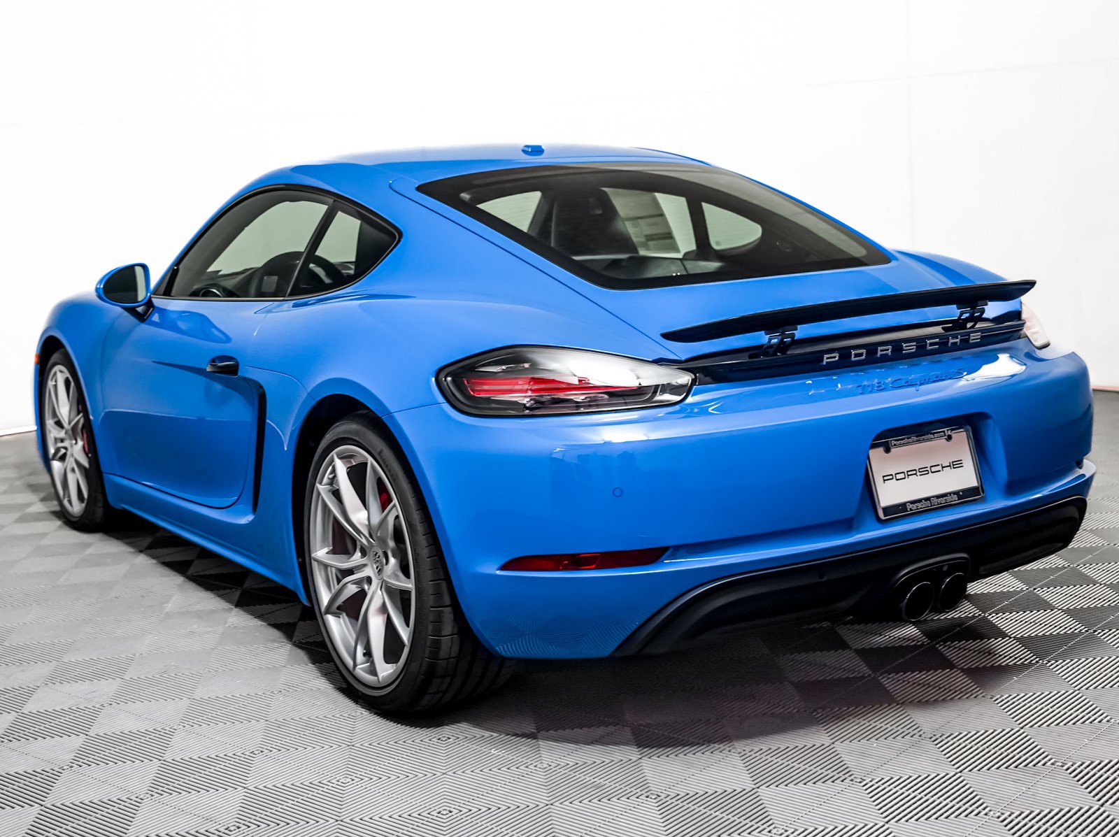 2025 Porsche Cayman S photo 3
