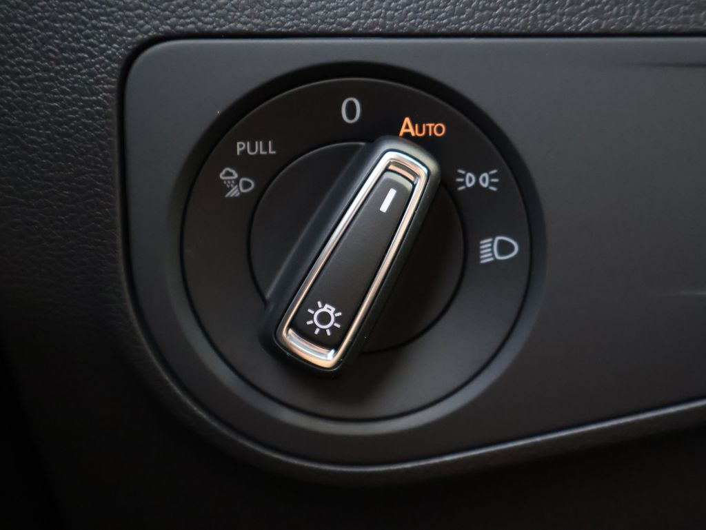 2022 Volkswagen Tiguan SEL Premium R-Line photo 40